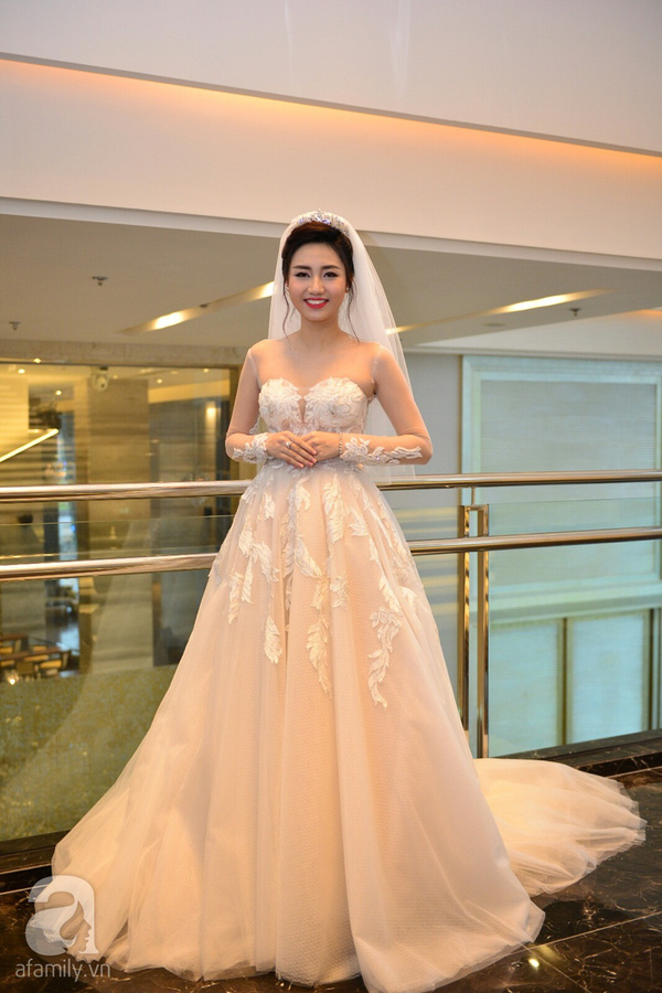 Những thiết kế váy cưới đậm chất cổ tíchcủa sao Việt trong năm 2016 - Ảnh 28.