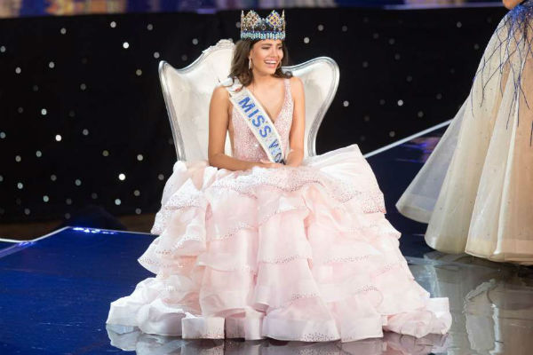 Hoa hậu Brazil bất ngờ tố nhân viên ban tổ chức Miss World “ngủ” với thí sinh - Ảnh 2.
