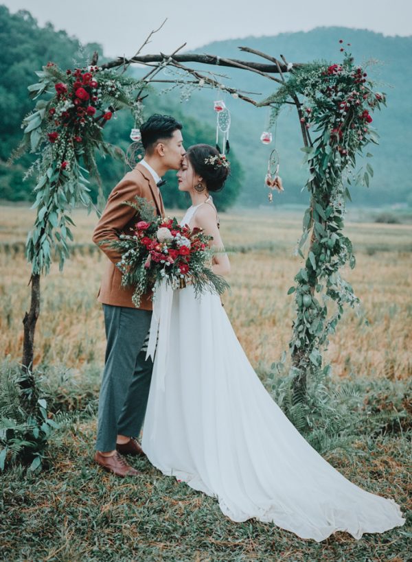 Tình yêu không cần phải công khai, và lễ cưới bí mật của một cặp đôi Việt đã chứng minh điều đó. Hãy xem ảnh của họ, tận hưởng niềm hạnh phúc trong ngày trọng đại.