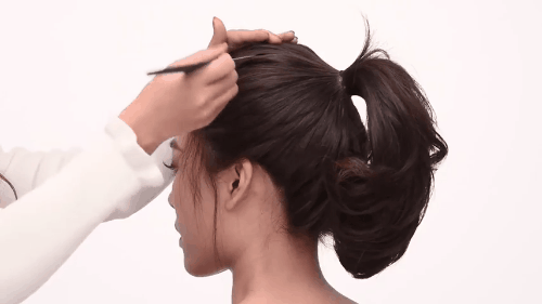 Cách búi tóc thấp giúp tóc gọn gàng mà không làm gãy tóc – Thẩm Mỹ Viện Tấm