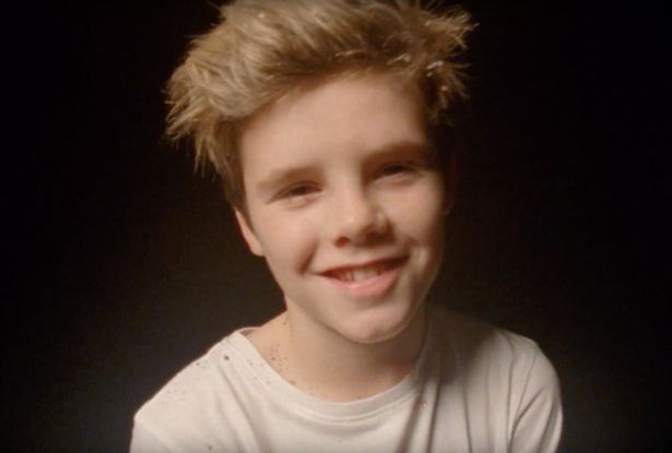 Harper đáng yêu xuất hiện trong video âm nhạc của anh trai - Ảnh 1.