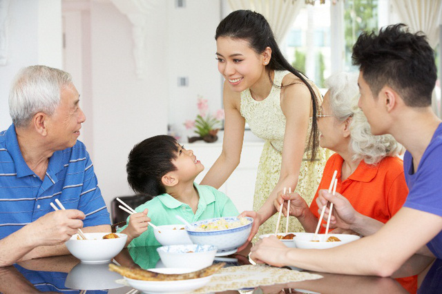 Tết n&agrave;y cả nh&agrave; h&atilde;y c&ugrave;ng nhau v&agrave;o bếp - Ảnh 1.