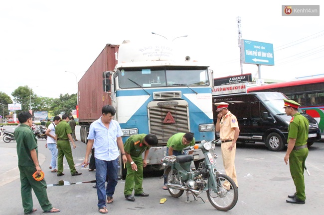 Bình Dương: Bị container cán qua người, vợ chết tại chỗ, chồng nguy kịch - Ảnh 1.