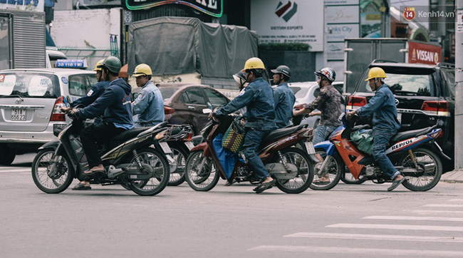 Phát điên, ngộp thở vì cảnh giờ nào cũng kẹt xe, chỗ nào cũng kẹt xe ở Sài Gòn - Ảnh 3.