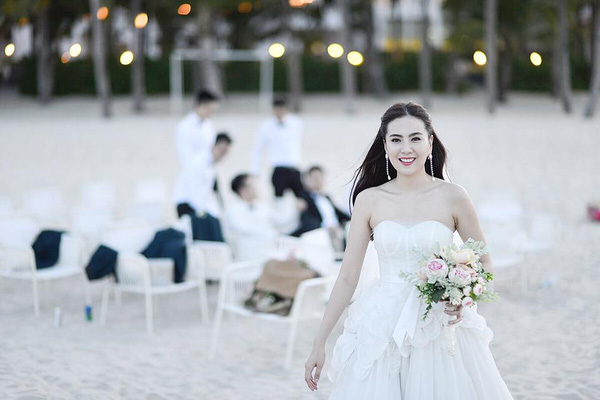 Những thiết kế váy cưới đậm chất cổ tíchcủa sao Việt trong năm 2016 - Ảnh 9.