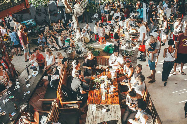 Sốt x&igrave;nh xịch hội chợ Gi&aacute;ng sinh 2016 - Ảnh 6.