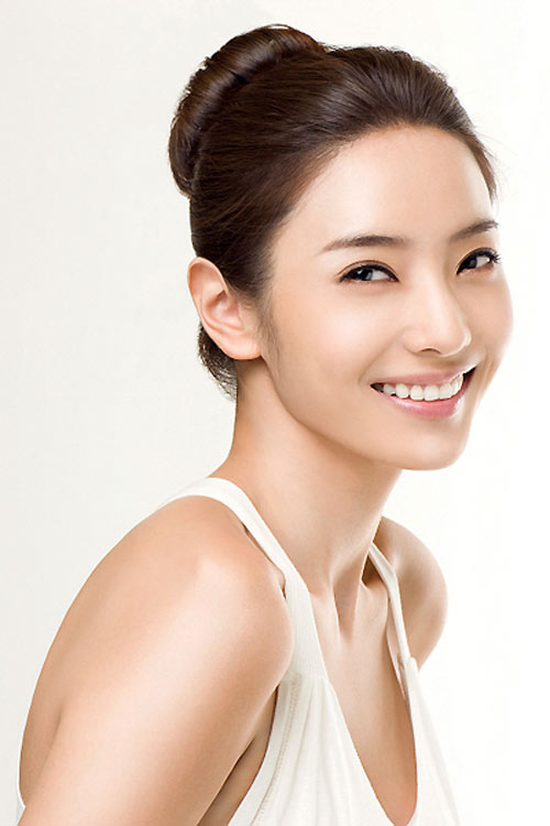 Đừng mơ trắng như Ngọc Trinh, hãy học cách nữ diễn viên Hàn Quốc sở hữu làn da trắng hồng - Ảnh 1.