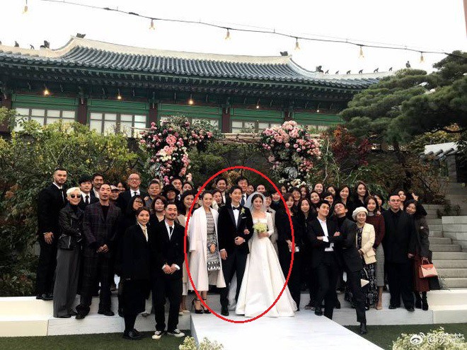 Chương Tử Di bị chỉ trích vì nghi ngờ là người lộ ảnh cưới riêng tư của Song Joong Ki và Song Hye Kyo - Ảnh 2.