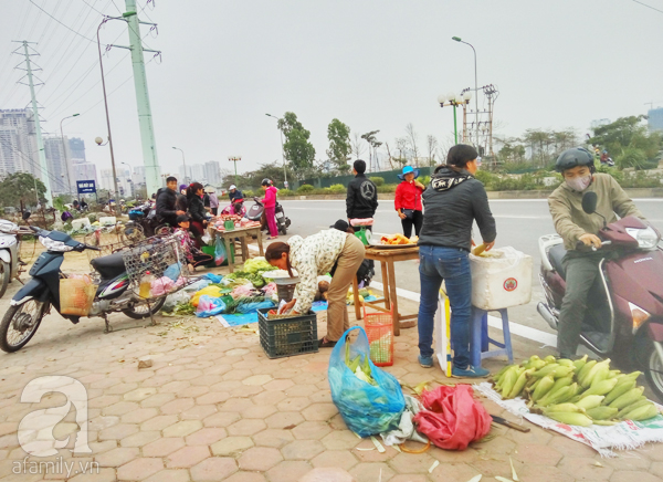 Hà Nội: Chung cư mọc đến đâu, chợ cóc đi theo đến đó - Ảnh 2.