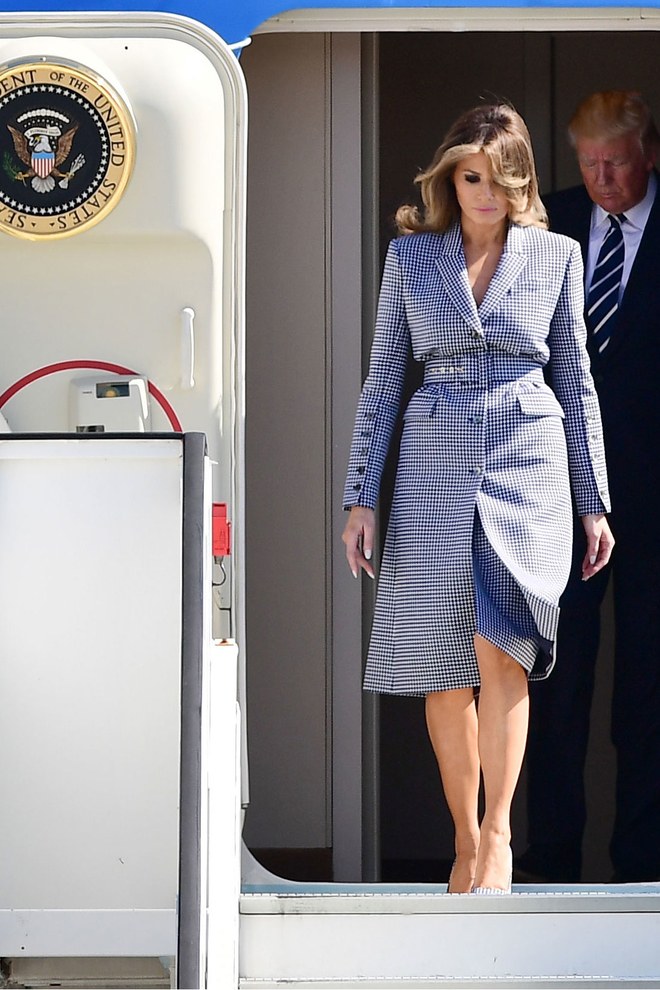 Mỗi lần đi công du với chồng là bà Trump lại mạnh tay sắm đồ hiệu từ đầu tới chân - Ảnh 9.