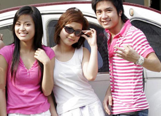 Nhìn lại những khoảnh khắc xuân thì đẹp đẽ nhất của Vàng Anh - Hoàng Thùy Linh - Ảnh 1. Nhìn lại những khoảnh khắc xuân thì đẹp đẽ nhất của Vàng Anh - Hoàng Thùy Linh - Ảnh 1.