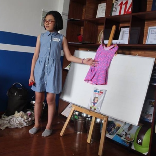 Gặp gỡ cô bé 10 tuổi tự soạn giáo án dạy cách phòng tránh xâm hại tình dục - Ảnh 4.