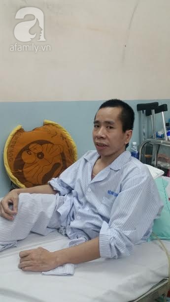 Người em trong cặp song sinh Việt - Đức phải phẫu thuật tạo hình niệu quản - Ảnh 1.
