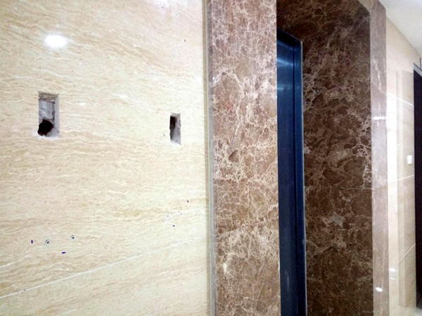 Hà Nội: Háo hức nhận nhà, nhiều cư dân tá hỏa khi chung cư vẫn là... bãi chiến trường - Ảnh 5. Hà Nội: Háo hức nhận nhà, nhiều cư dân tá hỏa khi chung cư vẫn là... bãi chiến trường - Ảnh 5.