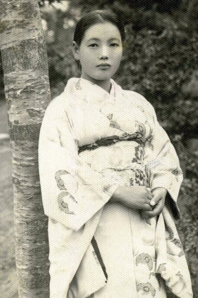 Ấn tượng với vẻ đẹp của phụ nữ Nhật Bản gần 90 năm trước trong bộ ảnh vô cùng hiếm  hoi này - Ảnh 3.