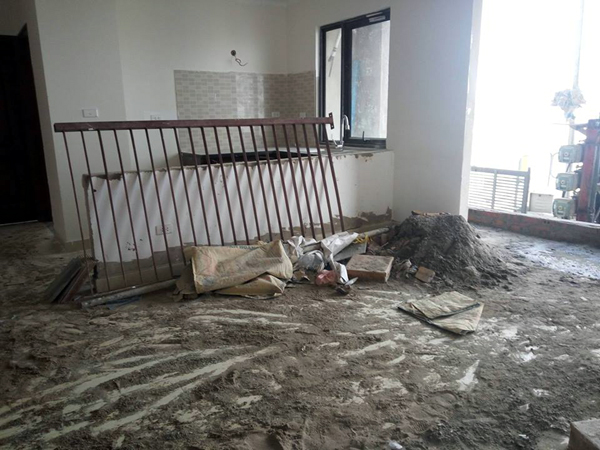 Hà Nội: Háo hức nhận nhà, nhiều cư dân tá hỏa khi chung cư vẫn là... bãi chiến trường - Ảnh 3. Hà Nội: Háo hức nhận nhà, nhiều cư dân tá hỏa khi chung cư vẫn là... bãi chiến trường - Ảnh 3.