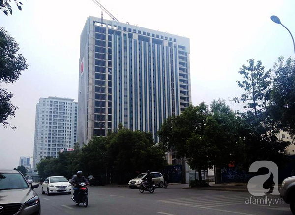 Hà Nội: Chung cư hạng sang giá hơn 30 triệu/m2 bị tố treo đầu dê bán thịt chó, bắt cư dân đi đường vòng - Ảnh 5. Hà Nội: Chung cư hạng sang giá hơn 30 triệu/m2 bị tố treo đầu dê bán thịt chó, bắt cư dân đi đường vòng - Ảnh 5.