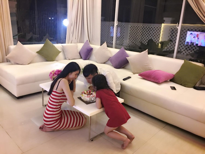 Thủy Tiên nói về chuyện giấu con gái: Bé Gạo có tài năng gì đâu mà phải khoe! - Ảnh 2. Thủy Tiên nói về chuyện giấu con gái: Bé Gạo có tài năng gì đâu mà phải khoe! - Ảnh 2.