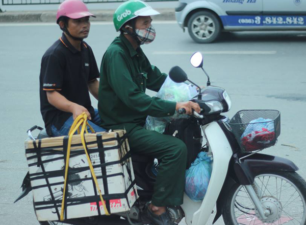 Hà Nội: Kết thúc ngày nghỉ lễ, giao thông Thủ đô ùn ứ nhưng dễ thở hơn nhiều lần so với trước - Ảnh 14.