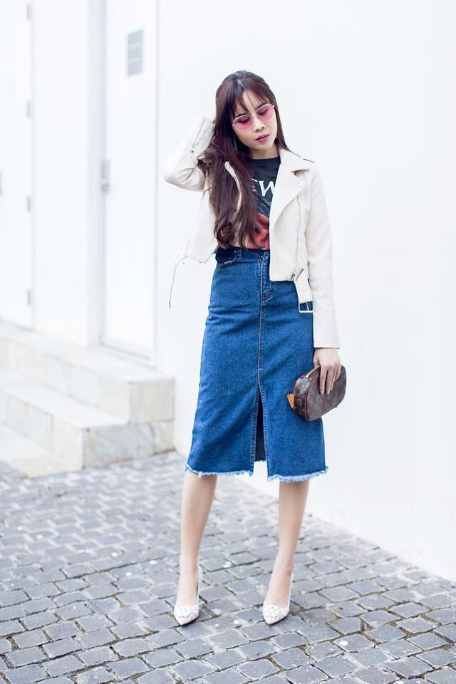 Street style tuần này: Angela Phương Trinh diện váy ôm già chát, Kỳ Duyên nổi bật vì dát hàng hiệu từ đầu tới chân - Ảnh 7. Street style tuần này: Angela Phương Trinh diện váy ôm già chát, Kỳ Duyên nổi bật vì dát hàng hiệu từ đầu tới chân - Ảnh 7.