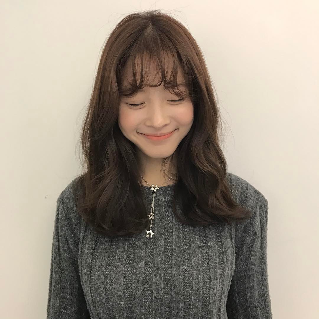 Nếu để t&oacute;c m&aacute;i th&igrave; h&atilde;y uốn xoăn, đảm bảo n&agrave;ng n&agrave;o cũng trẻ ra đến v&agrave;i tuổi - Ảnh 15.