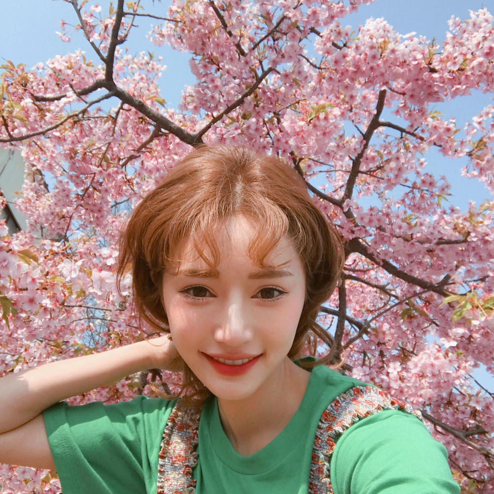 Nếu để t&oacute;c m&aacute;i th&igrave; h&atilde;y uốn xoăn, đảm bảo n&agrave;ng n&agrave;o cũng trẻ ra đến v&agrave;i tuổi - Ảnh 1.