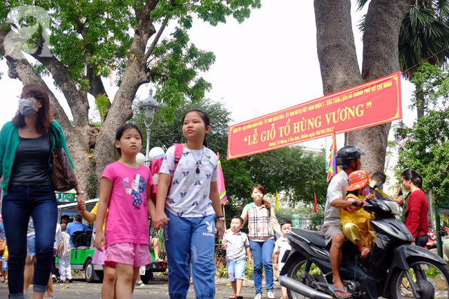 Sài Gòn: Người lớn, trẻ nhỏ hào hứng ăn buffet chay miễn phí ngày Giỗ tổ - Ảnh 22.