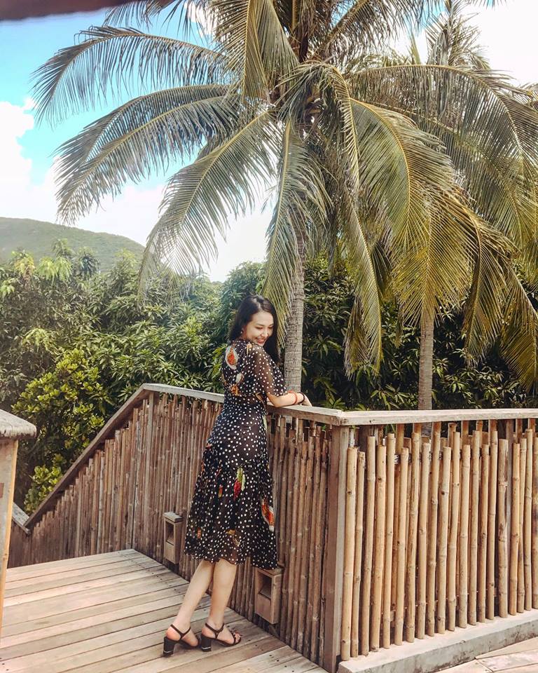 Hương Baby vợ ca sĩ Tuấn Hưng, từ cô PG đen nhẻm tới nữ doanh nhân gợi cảm, sành điệu - Ảnh 19.