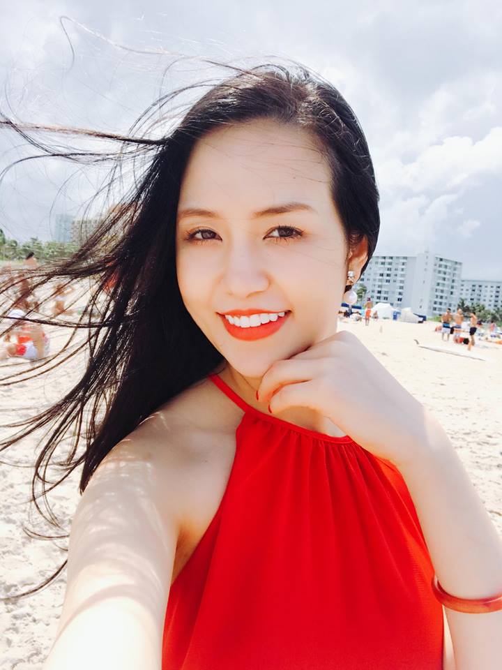 Hương Baby vợ ca sĩ Tuấn Hưng, từ cô PG đen nhẻm tới nữ doanh nhân gợi cảm, sành điệu - Ảnh 2. Hương Baby vợ ca sĩ Tuấn Hưng, từ cô PG đen nhẻm tới nữ doanh nhân gợi cảm, sành điệu - Ảnh 2.