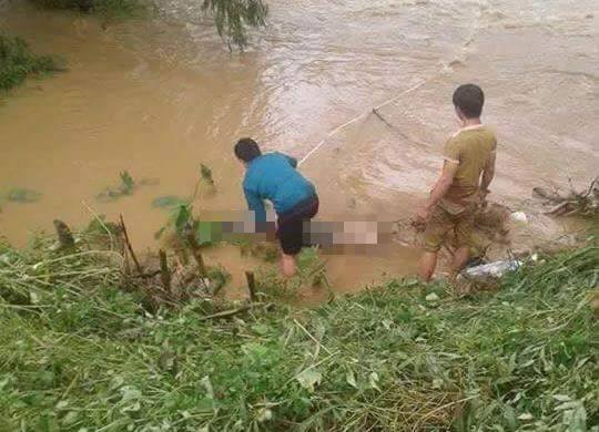 Thái Nguyên: Phát hiện hai bố con gặp tai nạn tử vong dưới suối  - Ảnh 1.