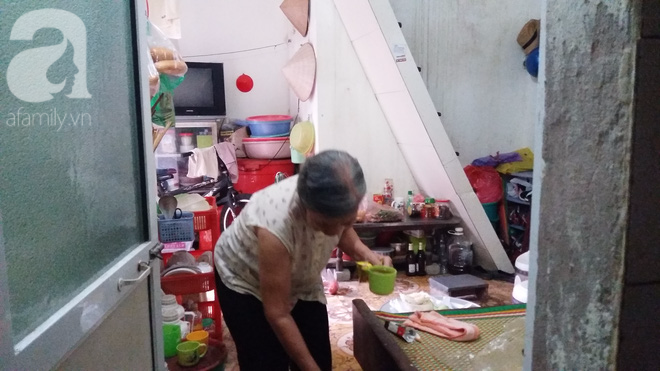 Hà Nội: Giữa thủ đô có một cụ bà 84 tuổi nuôi 2 con tâm thần bằng đồng lương hưu - Ảnh 7.