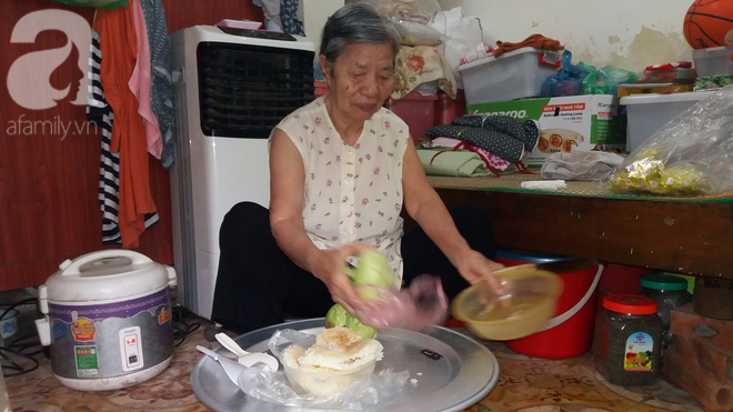 Hà Nội: Giữa thủ đô có một cụ bà 84 tuổi nuôi 2 con tâm thần bằng đồng lương hưu - Ảnh 4.