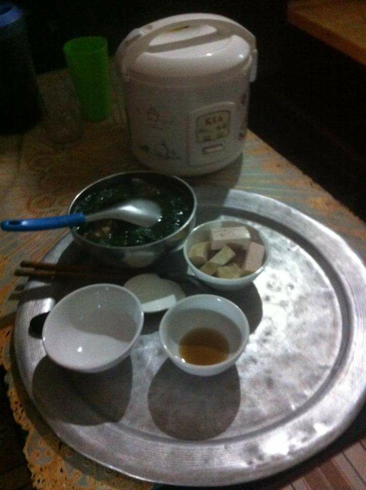 Chị em g&aacute;i như tr&aacute;i cau non, c&ocirc; em sướng nhất vịnh Bắc Bộ được chị g&aacute;i nấu cho cơm ở cữ ngon ph&aacute;t th&egrave;m - Ảnh 8.