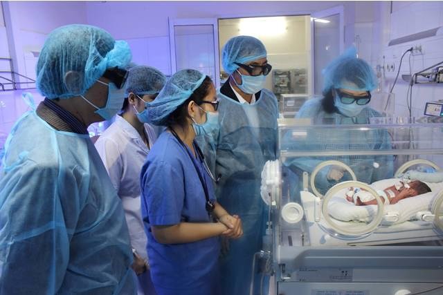 Bộ trưởng Bộ Y tế công bố nguyên nhân ban đầu khiến 4 trẻ sơ sinh tử vong tại BV sản nhi Bắc Ninh - Ảnh 2.