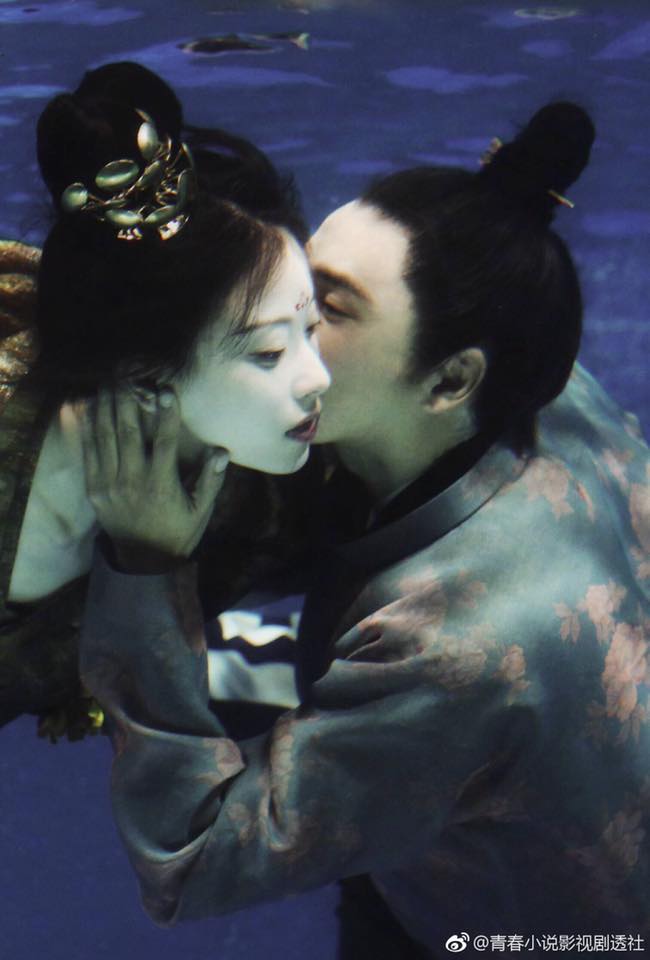 Lộ ảnh Nghê Ni cực xinh đẹp, ôm hôn Trần Khôn dưới nước - Ảnh 4.