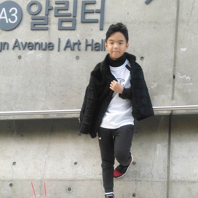 Đến tuần lễ thời trang Seoul, bạn sẽ chết mê với loạt street style chất lừ của các nhóc tì - Ảnh 12.