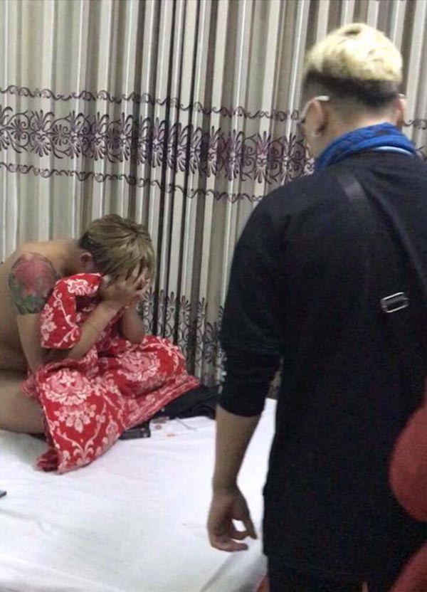 Cái kết ê chề của chàng trai 9X Hà Nội lăng nhăng với chị của người yêu bị bắt tại trận trong nhà nghỉ - Ảnh 2. Cái kết ê chề của chàng trai 9X Hà Nội lăng nhăng với chị của người yêu bị bắt tại trận trong nhà nghỉ - Ảnh 2.