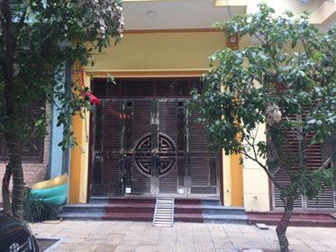 Bắt khẩn cấp người giúp việc bạo hành dã man bé gái gần 2 tháng tuổi ở Hà Nam - Ảnh 2. Bắt khẩn cấp người giúp việc bạo hành dã man bé gái gần 2 tháng tuổi ở Hà Nam - Ảnh 2.