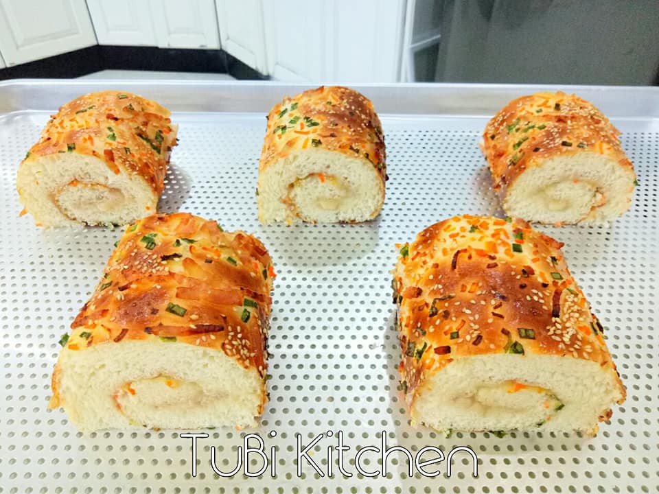 Học ngay cách làm bánh mì chà bông ngàn like của mẹ 8x siêu đảm - Ảnh 5. Học ngay cách làm bánh mì chà bông ngàn like của mẹ 8x siêu đảm - Ảnh 5.