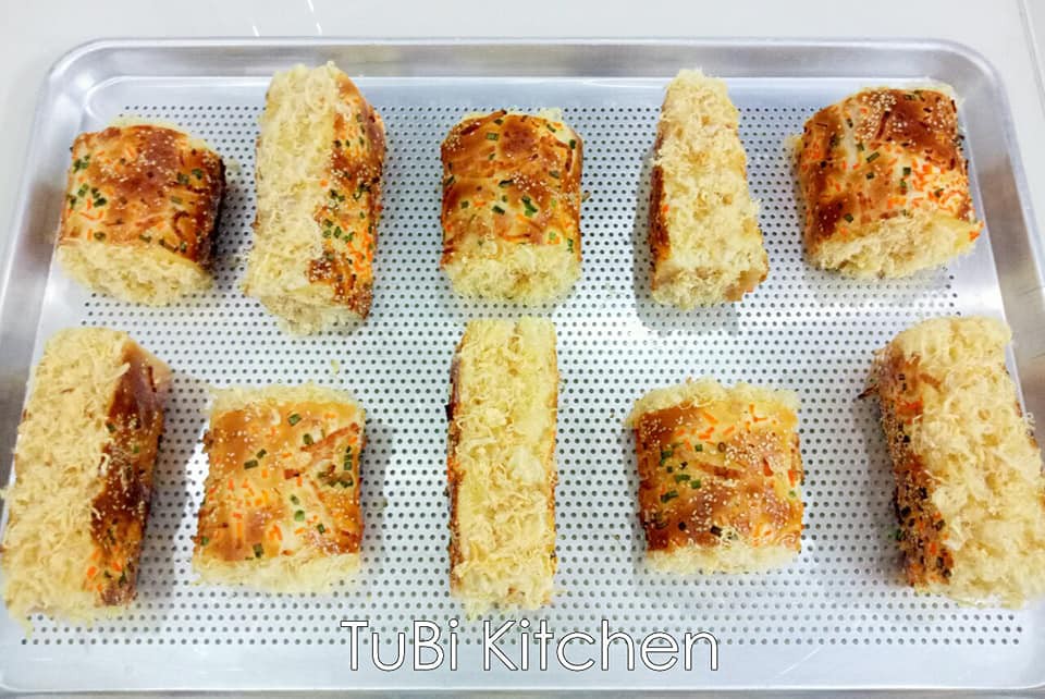 Học ngay cách làm bánh mì chà bông ngàn like của mẹ 8x siêu đảm - Ảnh 7. Học ngay cách làm bánh mì chà bông ngàn like của mẹ 8x siêu đảm - Ảnh 7.