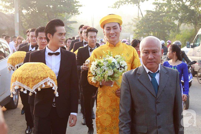 Cận cảnh đám cưới lộng lẫy của cô dâu Lâm Khánh Chi và chồng kém 8 tuổi - Ảnh 6.