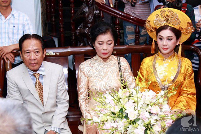 Cận cảnh đám cưới lộng lẫy của cô dâu Lâm Khánh Chi và chồng kém 8 tuổi - Ảnh 21.