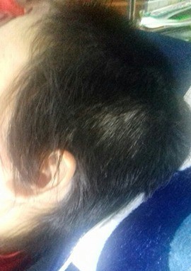Sơn La: Bất chấp con trai 10 tuổi đứng trước mặt, chồng vẫn đánh đập và cắt trọc đầu vợ - Ảnh 4. Sơn La: Bất chấp con trai 10 tuổi đứng trước mặt, chồng vẫn đánh đập và cắt trọc đầu vợ - Ảnh 4.