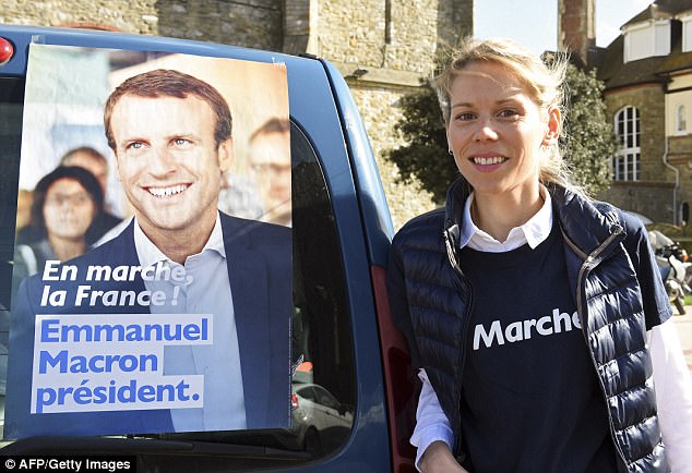 Chân dung cô con gái thành đạt của Đệ nhất Phu nhân Pháp, bạn cùng tuổi, cùng lớp với cha dượng Macron - Ảnh 4.