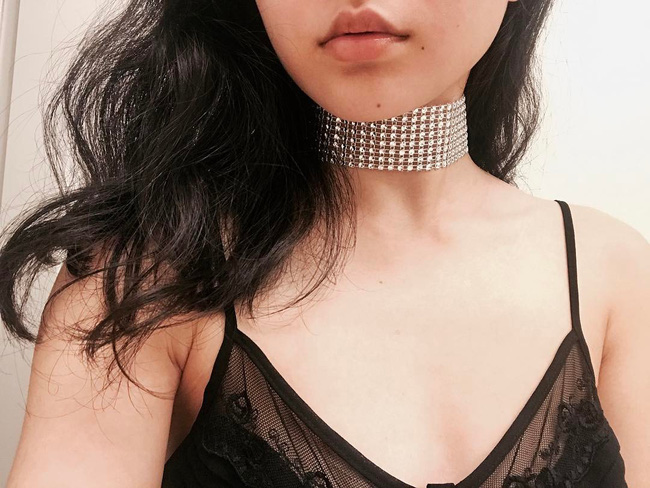 Vòng cổ choker và những biến tấu đủ khiến nàng nào cũng phải mê mệt - Ảnh 14.