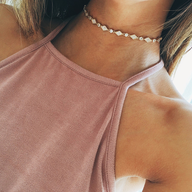 Vòng cổ choker và những biến tấu đủ khiến nàng nào cũng phải mê mệt - Ảnh 15.