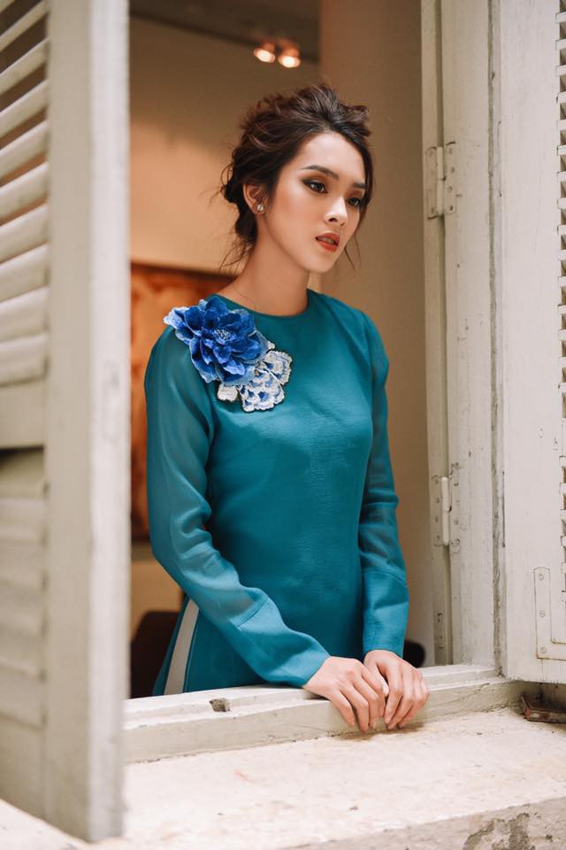 Chuẩn bị Tết tây, rục rịch Tết ta, loạt thương hiệu Việt đã tung các thiết kế áo dài duyên dáng đốn tim các nàng - Ảnh 3.