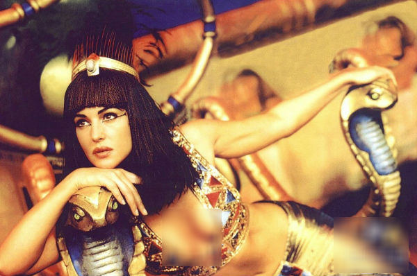 5 vũ khí bí mật mê hoặc đàn ông của Cleopatra - vị nữ hoàng quyền lực nhất Ai Cập cổ đại - Ảnh 4.