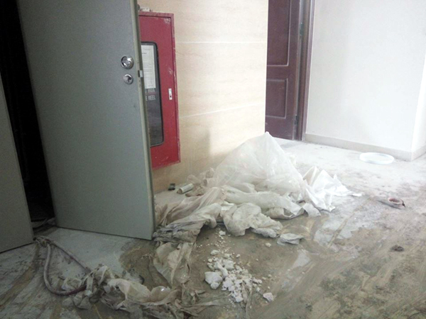 Hà Nội: Háo hức nhận nhà, nhiều cư dân tá hỏa khi chung cư vẫn là... bãi chiến trường - Ảnh 8. Hà Nội: Háo hức nhận nhà, nhiều cư dân tá hỏa khi chung cư vẫn là... bãi chiến trường - Ảnh 8.