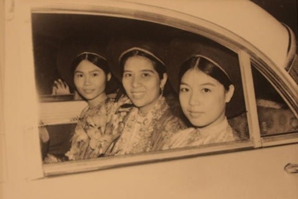 Những bức ảnh hiếm về một đám cưới quý tộc năm 1969 - Ảnh 9.